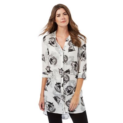 The Collection Ivory three quarter sleeved floral print longline shirt